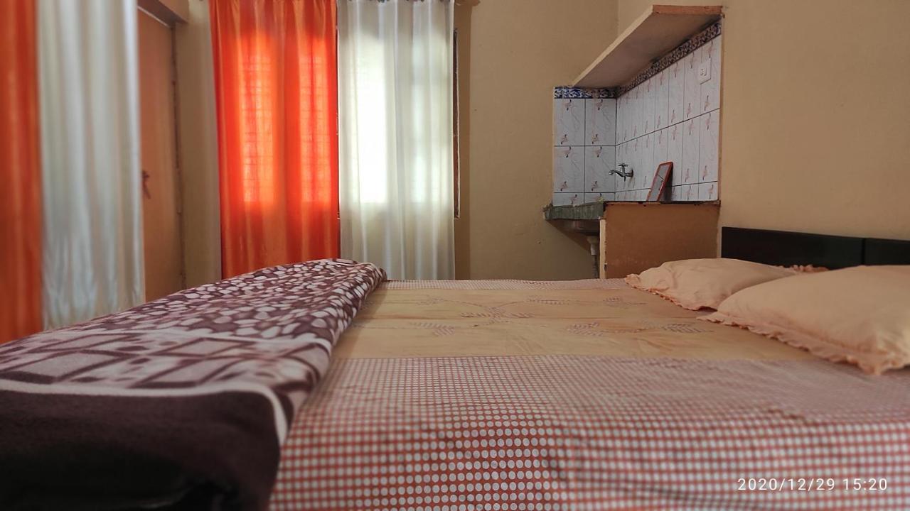 Yogi Home Stay Rishīkesh Zewnętrze zdjęcie